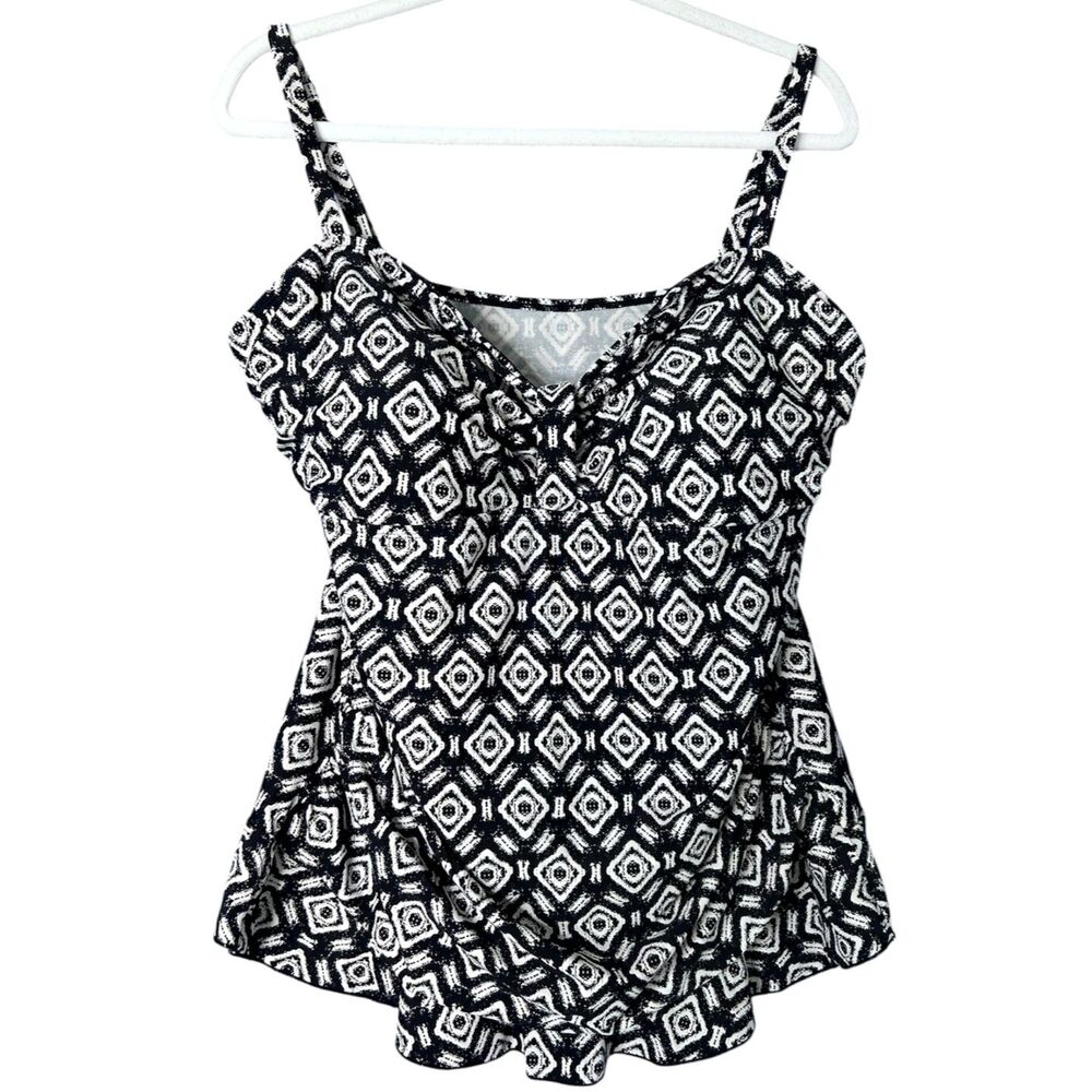 Womens Black White Geometric Swim Top Tankini Sz 20 Plus Size Flattering Ruched